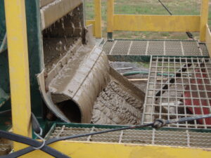 Environmental directional driller monitoring drilling fluids Environmental directional driller running mud system